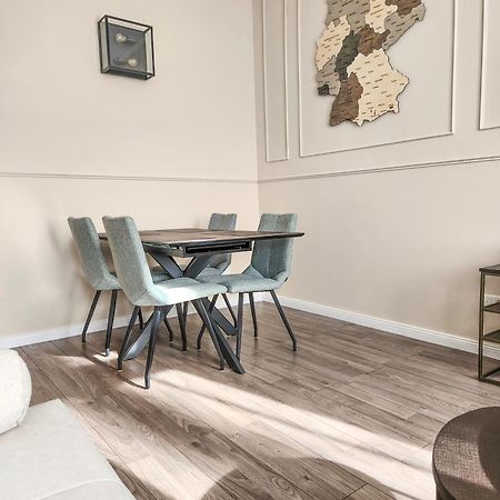 Geli Homes L1 - 2X Zimmer, 2X Kingsize Bett, 1 Bis 4 Personen, Parkplatz, Tv, Wifi, Top Kueche, Kaffee, Tee Lünen Exterior foto