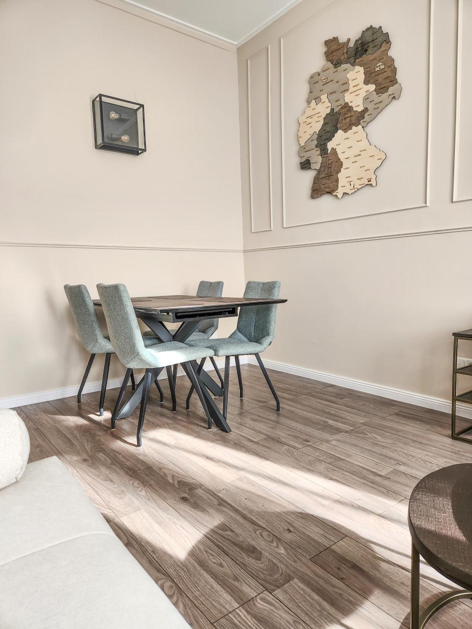 Geli Homes L1 - 2X Zimmer, 2X Kingsize Bett, 1 Bis 4 Personen, Parkplatz, Tv, Wifi, Top Kueche, Kaffee, Tee Lünen Exterior foto
